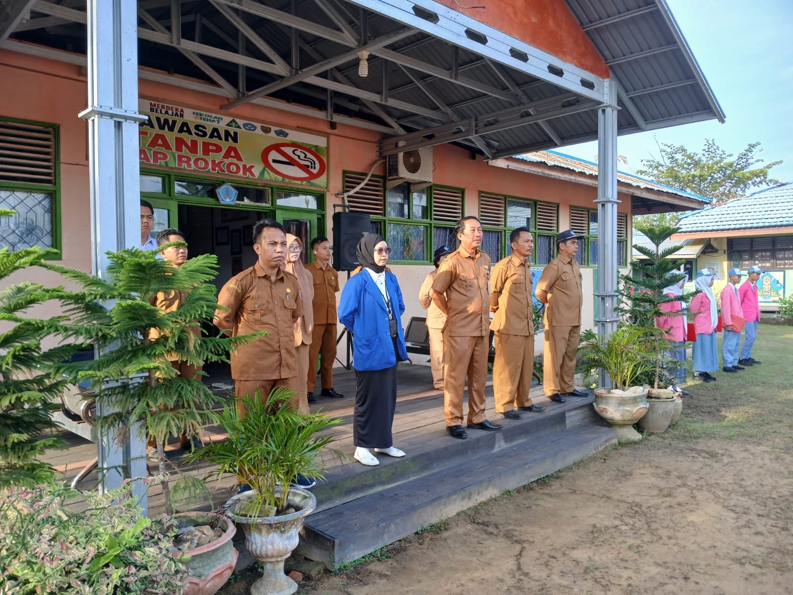 UPACARA BENDERA SENIN PAGI